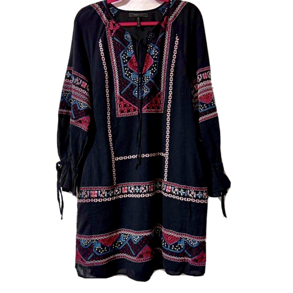 BCBG MaxAzria Size M Tunic Dress Long Sleeve Pullover Black Embroidered Tie
